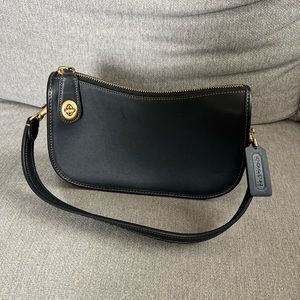 COACH Swinger 20 bag
